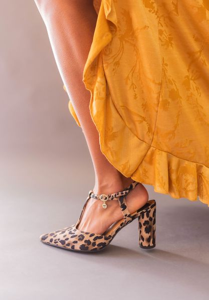 Lifestyle image of Aidenne BROWN/BLACK ANIMAL PRINT