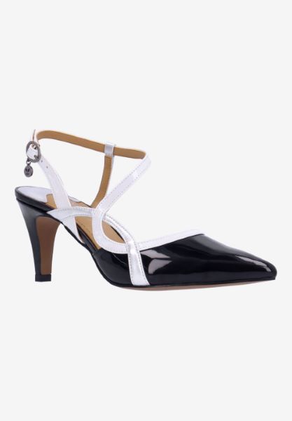 Front view of Aldonsa 