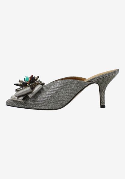 Left side view of Cabetta Pewter