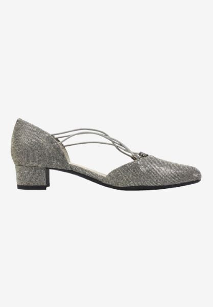 Right side view of Charolette 