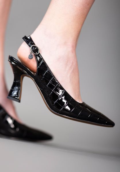 Lifestyle image of Delah BLACK CROCO EMBOSSED