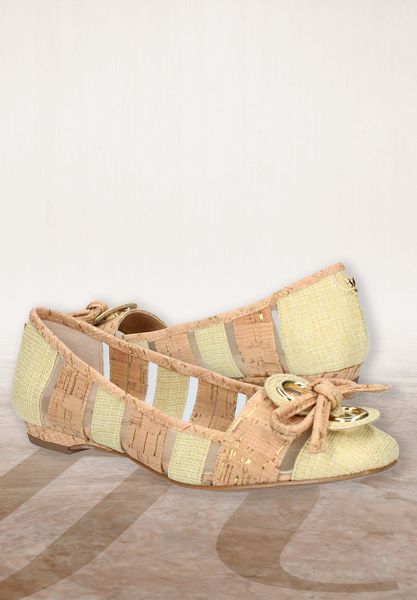 Lifestyle image of Edie NATURA/GOLD LINEN/CORK