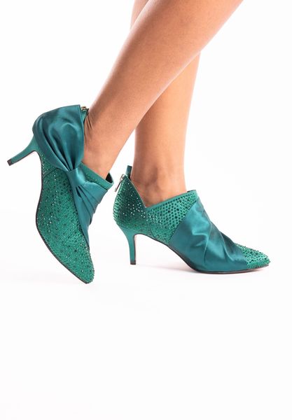 Lifestyle image of Elettra EMERALD GREEN SATIN/RHINESTONE