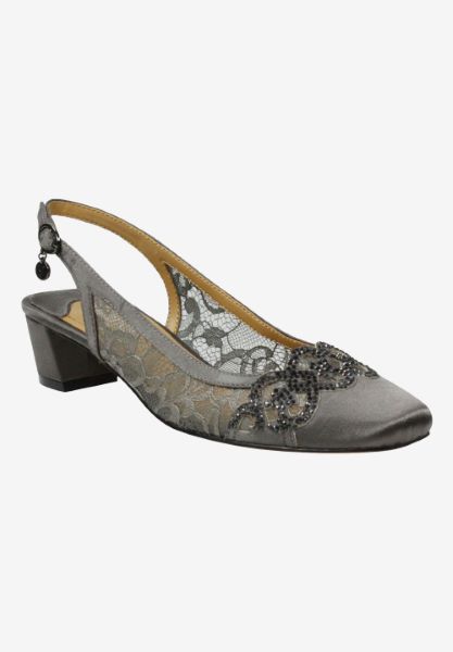 Front view of Faleece 