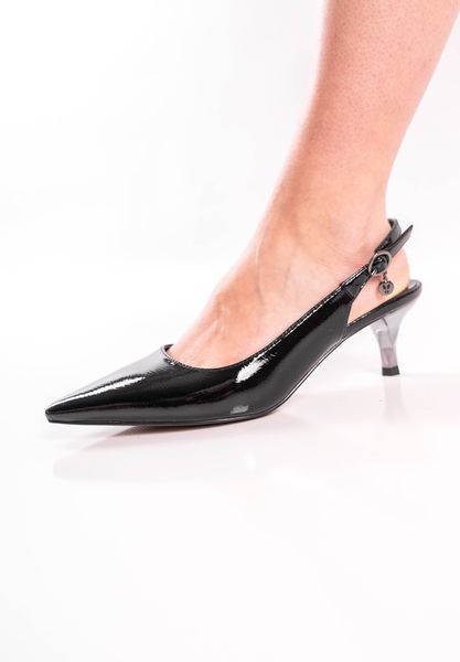 Lifestyle image of Ferryanne BLACK PATENT
