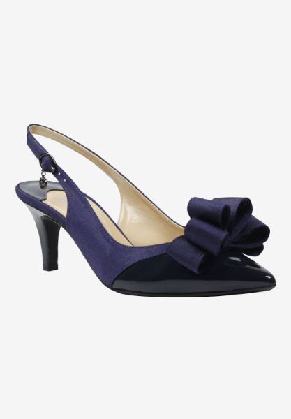 Front view of Gabino Navy