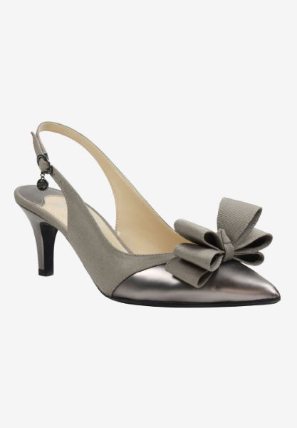 Front view of Gabino 