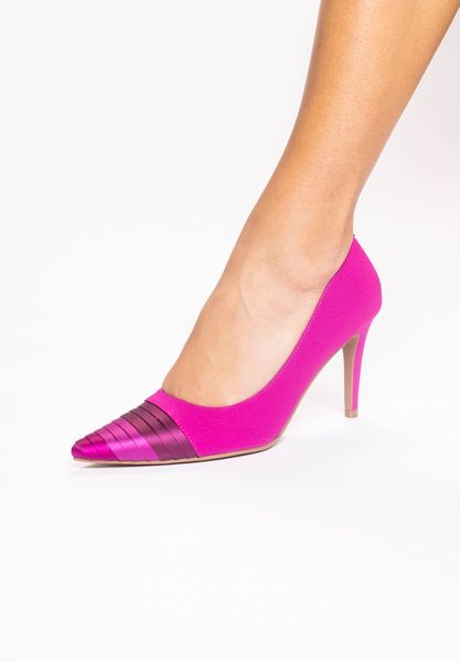 Lifestyle image of Garbina PURPLE SATIN