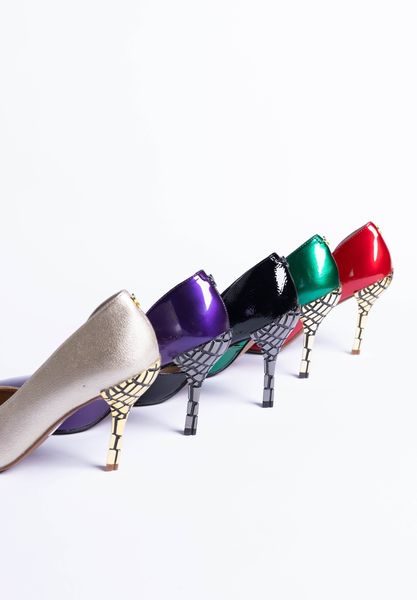 Lifestyle image of Jeanine PURPLE PATENT