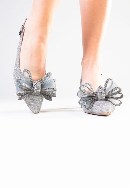 Lifestyle image of Kalindra PEWTER GLITTER