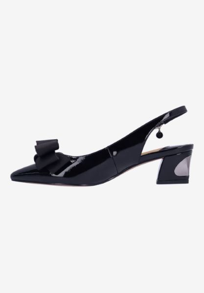 Left side view of Kimma BLACK PATENT/GROSGRAIN