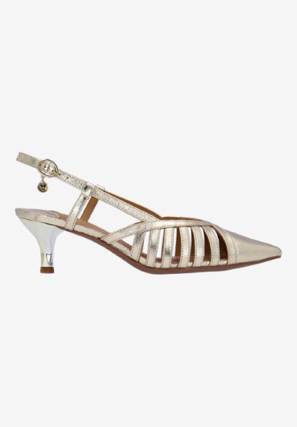 Right side view of Lorel 