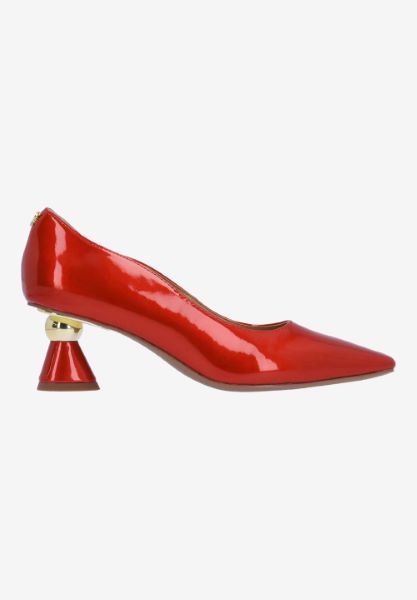 Right side view of Lysandra RED PATENT