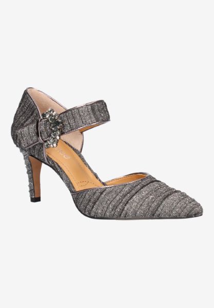 Front view of Manasi 