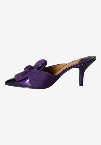 Left side view of Mianna PURPLE PATENT/FAILLE
