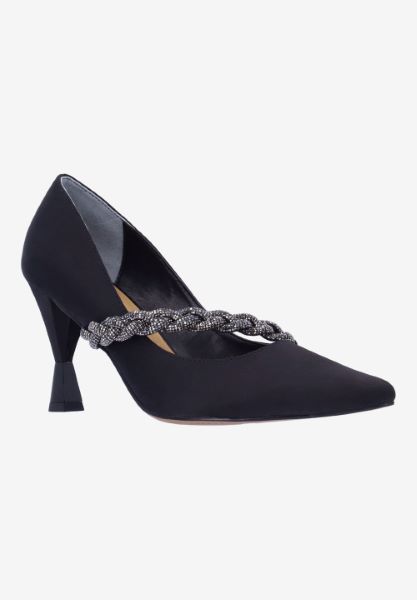 Front view of Nyomee 