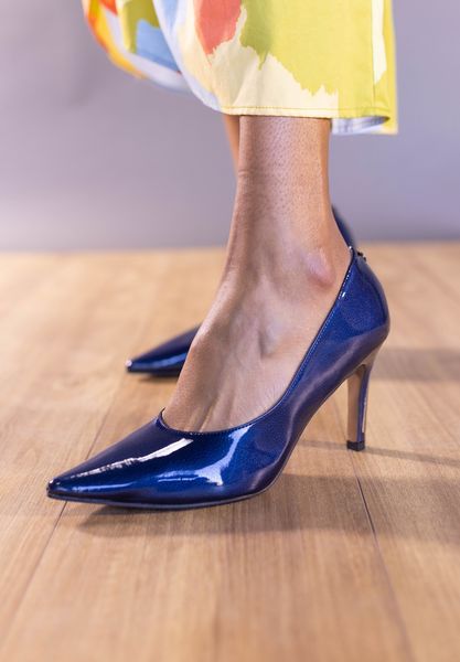 Lifestyle image of Phoebie NAVY PATENT