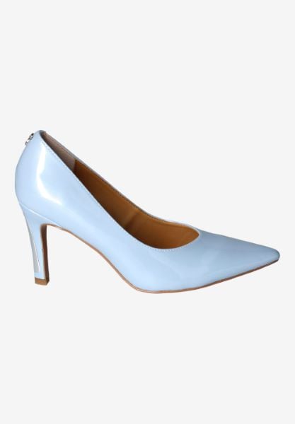 Right side view of Phoebie 