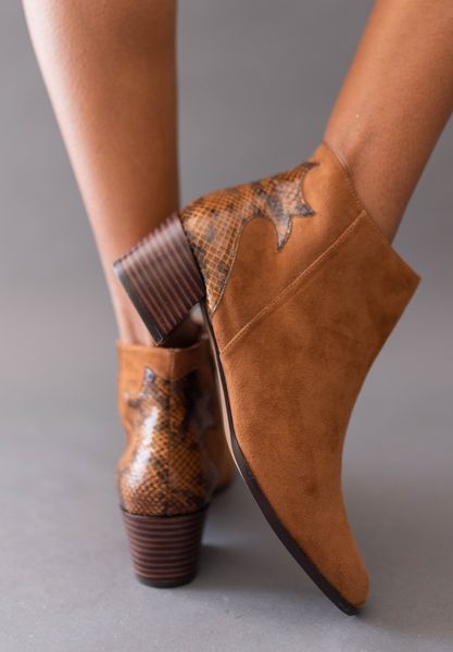 Lifestyle image of Ramson BROWN/BROWN MULTI SUEDE