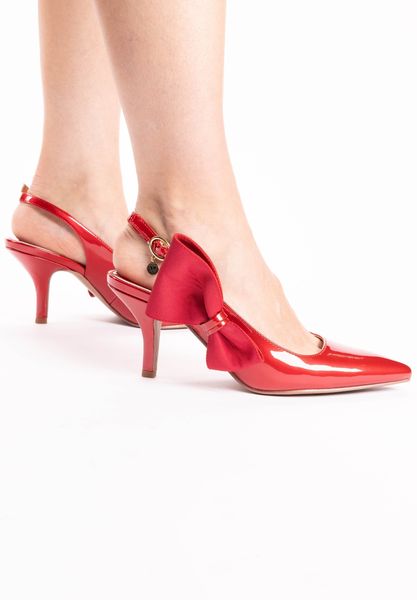 Lifestyle image of Rowin RED PATENT/GROSGRAIN