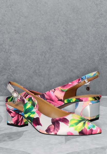 Lifestyle image of Shayanne GRAY/BLUE/PINK MULTI FLORAL