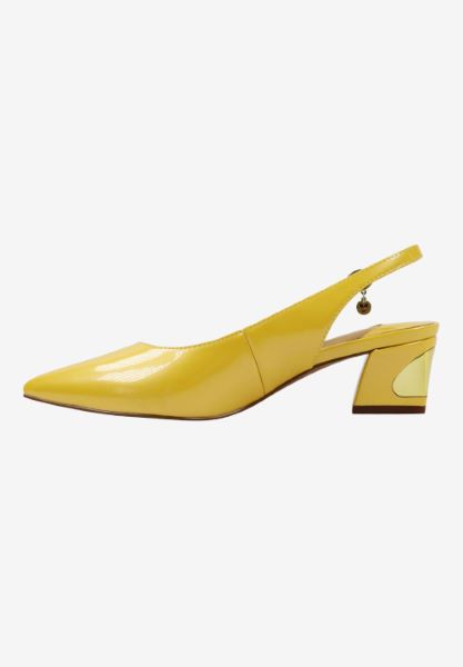 Left side view of Shayanne LEMON PATENT