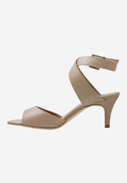 Left side view of Soncino Nude Nappa