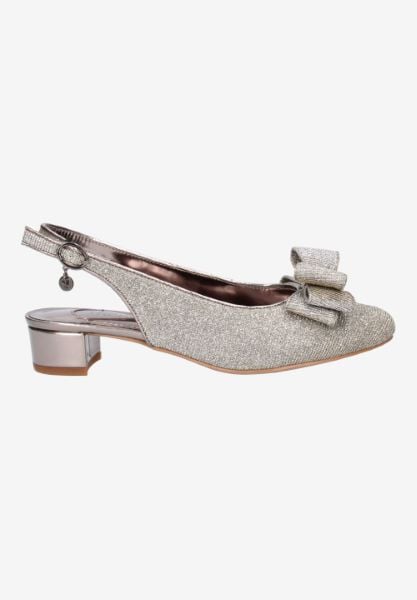 Right side view of Tanay 