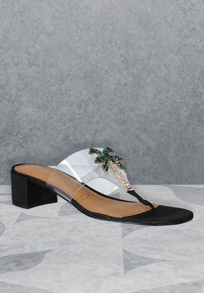 Lifestyle image of Tarianna CLEAR/BLACK SHANTUNG
