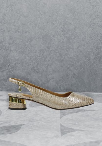 Lifestyle image of Taveta PEARL BEIGE LIZARD PRINT