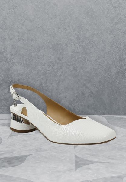 Lifestyle image of Taveta WHITE LIZARD PRINT