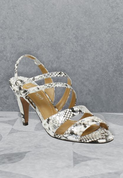 Lifestyle image of Uliana Cream/Black/Silver