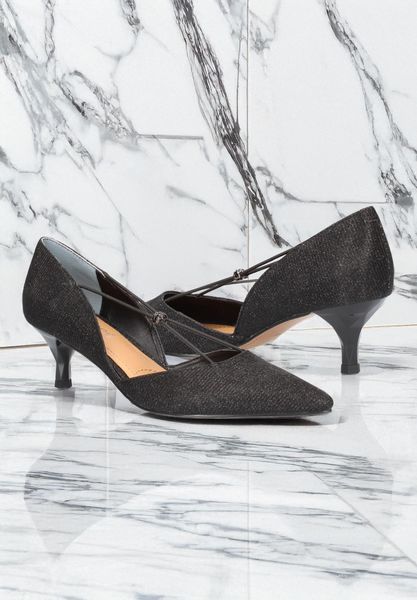 Lifestyle image of Varshee BLACK DANCE GLITTER