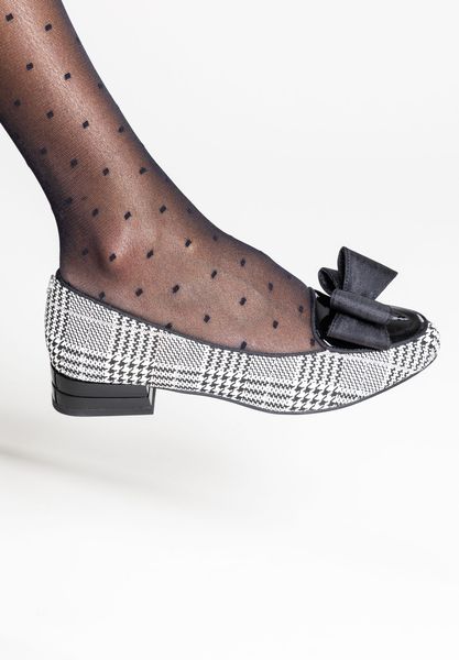 Lifestyle image of Kori BLACK/WHITE HOUNDSTOOTH