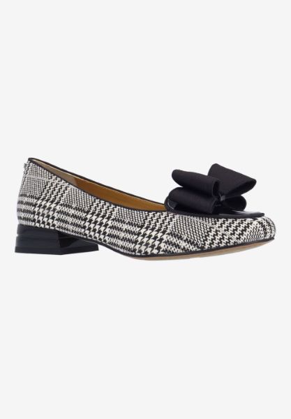 Front view of Kori BLACK/WHITE HOUNDSTOOTH