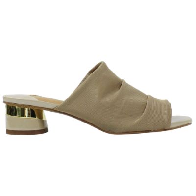 Right side view of Banan Beige