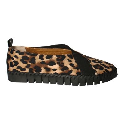 Right side view of Darvina BROWN/BLACK ANIMAL PRINT