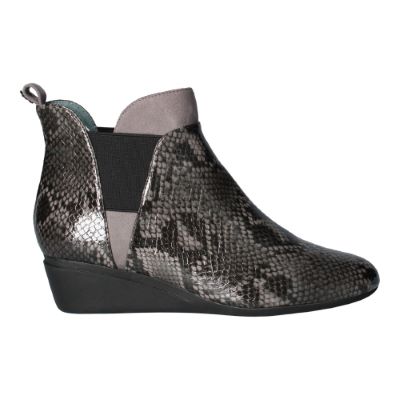 Right side view of Hemalia GRAY/BLACK MULTI SNAKE PRINT