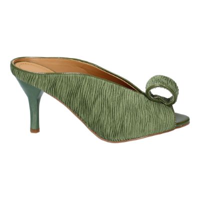 Right side view of Kavalya GREEN PLEATED SATIN