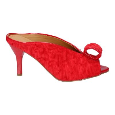 Right side view of Kavalya RED PLEATED SATIN