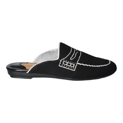 Right side view of Netra BLACK/WHITE KNIT
