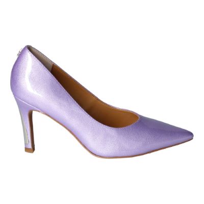 Right side view of Phoebie LILAC PATENT